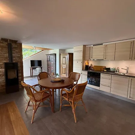 Cozy In Alpendorf, Interlaken Region Appartement *